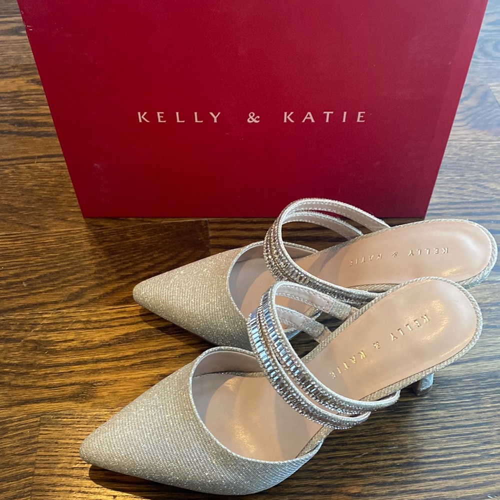 Kelly & Katie Pointed Toe Champagne Heels